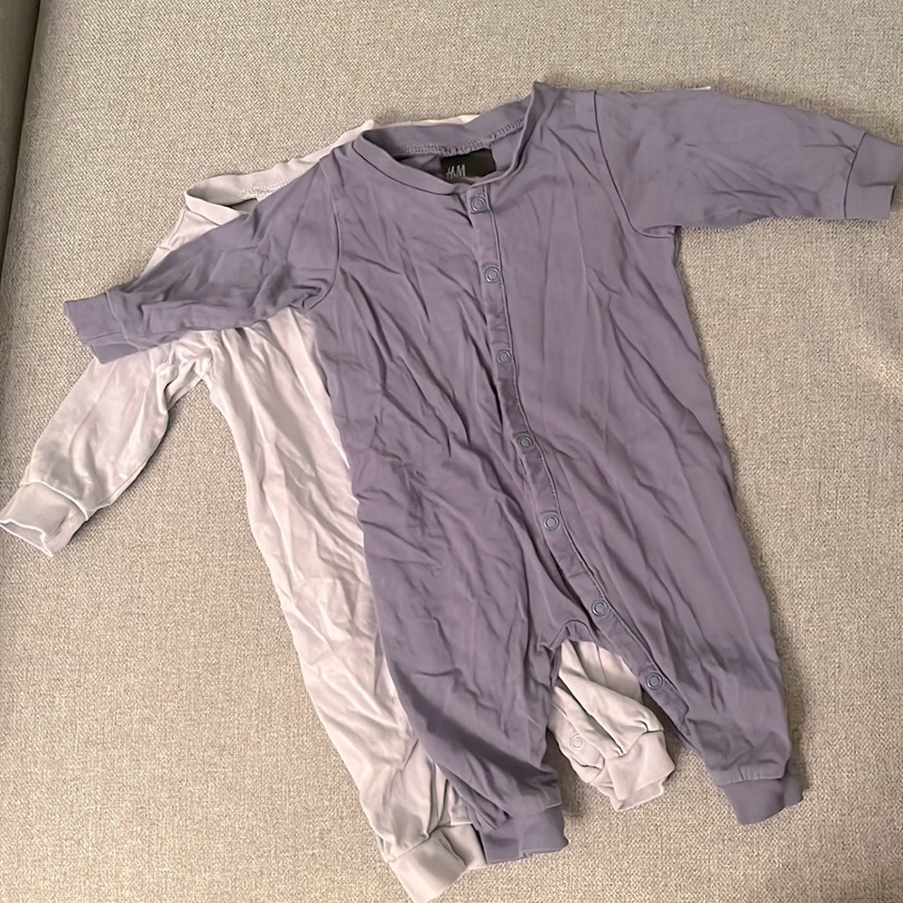 H&M bodysuits for baby boys